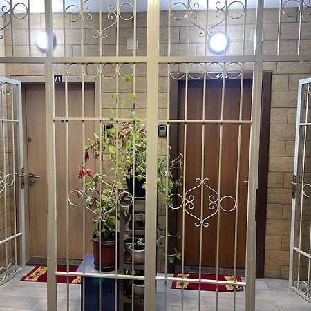 Warm Apartment In The Center Of Tirana City Esterno foto