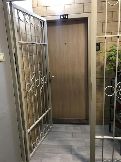 Warm Apartment In The Center Of Tirana City Esterno foto